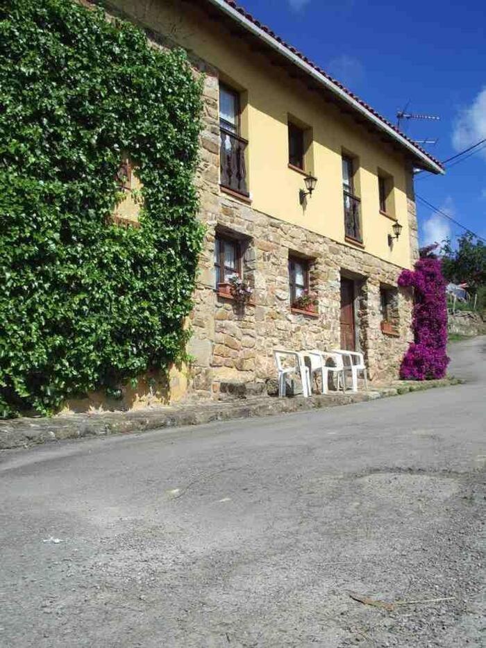 Alojamientos Rurales Pena Crespa Tresvilla Exterior photo