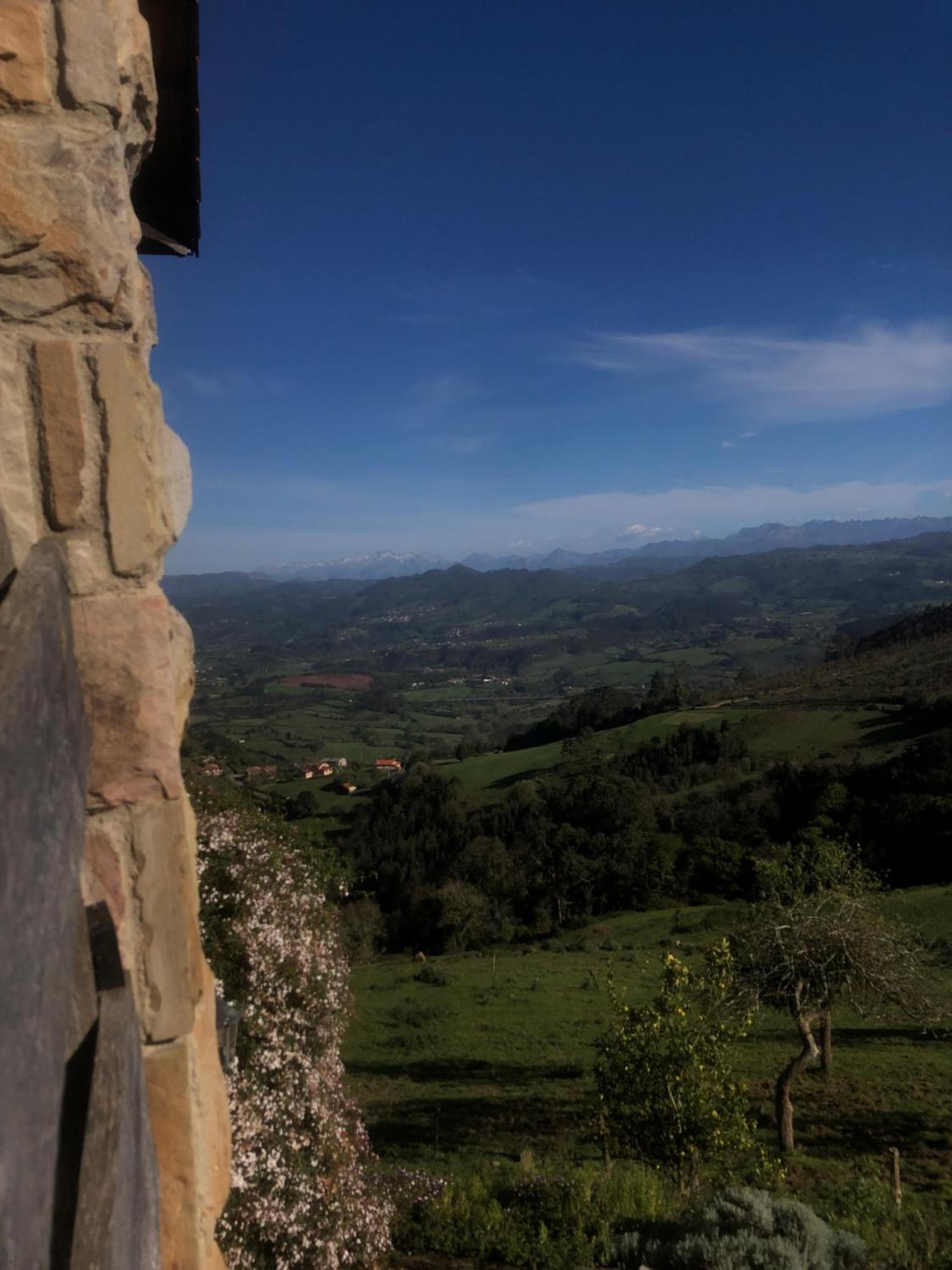 Alojamientos Rurales Pena Crespa Tresvilla Exterior photo